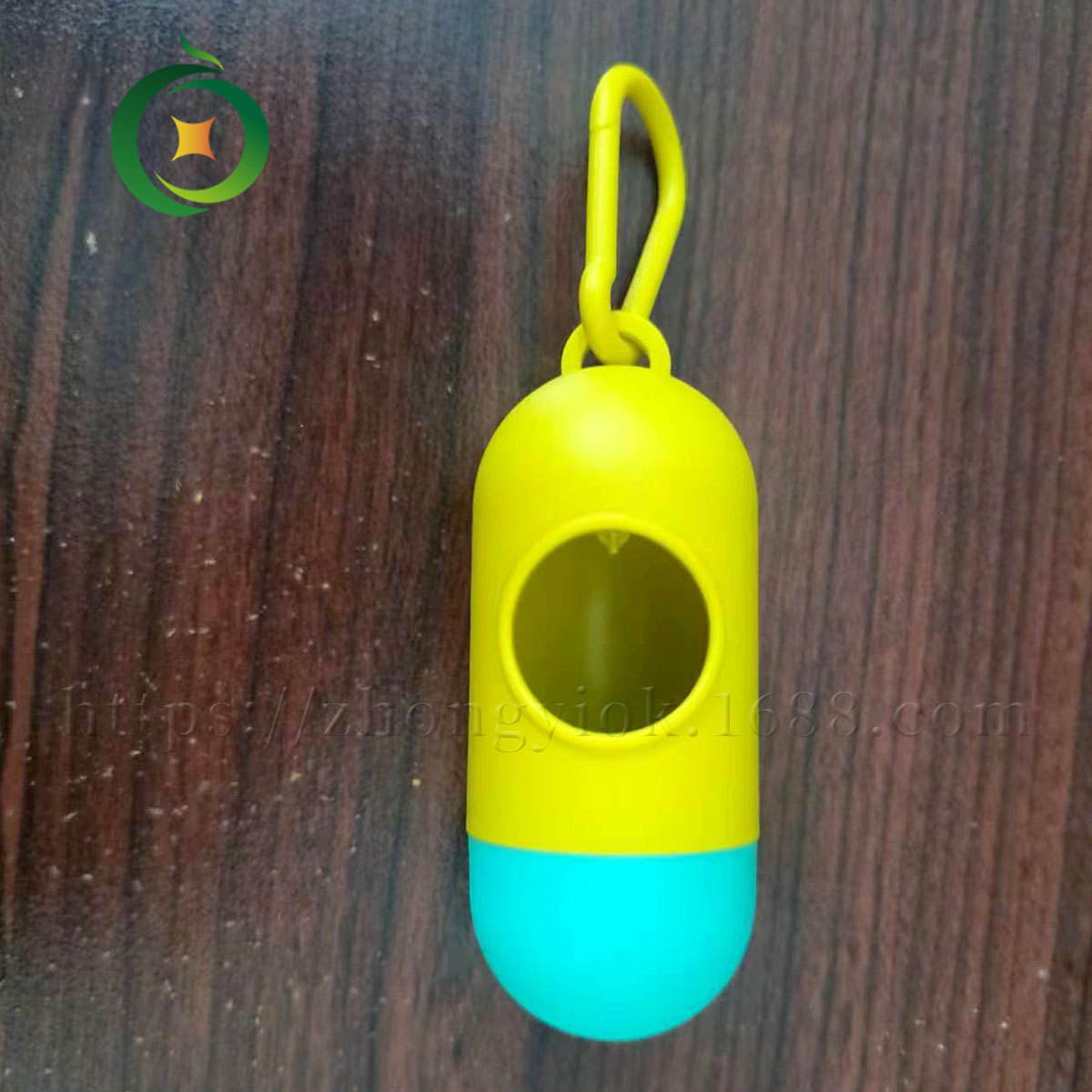 เครื่องจ่ายแคปซูลสีเหลืองและสีน้ำเงิน