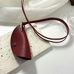 Organizador de gafas semicircular asequible, estuche de cuero PU para gafas, colgante de moda para gafas con cordón - Product Image 2