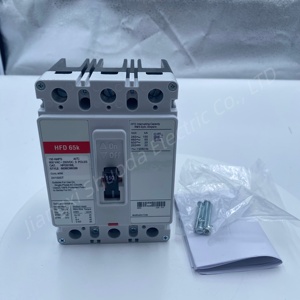 เบรกเกอร์แบบหล่อขึ้นรูป E&ton HFD65K รุ่นใหม่ ซีรีส์ C แบบ F-Frame 3 โพล 600VAC ความสามารถในการตัดวงจรสูง - Product Image 5