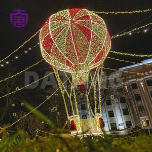 Décoration lumineuse créative de ballon à air chaud de Noël pour les centres commerciaux, les stations balnéaires et les espaces publics festifs - Product Image 5