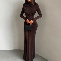 Nouvelles Robes d'Été pour Femmes en Gros – Robe Longue Col Rond Moulante Asymétrique Drapée et Froncée – Élégante et Décontractée pour Soirées