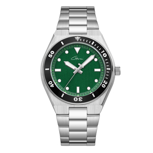 Montre-bracelet classique minimaliste à boîtier en alliage, mouvement à quartz, aiguilles lumineuses et bracelet en acier, étanche pour usage quotidien - Product Image 1