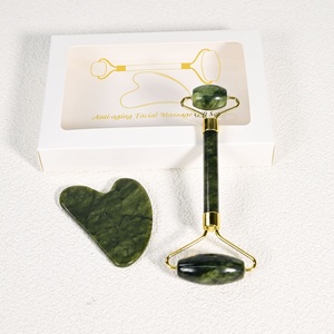 Vente en gros de rouleau de <span class=keywords><strong>jade</strong></span> anti-âge original thérapie 100% naturel double cou masseur de guérison rouleau facial de <span class=keywords><strong>jade</strong></span> - Product Image 6