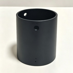Coque cylindrique en alliage d'aluminium usinée CNC, sablée noire et anodisée, pièces sur mesure pour machines métalliques - Product Image 1