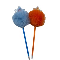 Stylo créatif tendance Internet, multicolore, en forme d'étoile, en peluche, avec manchon insérable, cadeau de vacances, stylo artisanal à pompon