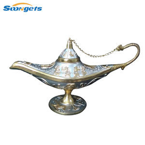 Grande lampe d'Aladdin de style égyptien, couleur or avec des reflets verts - Product Image 5