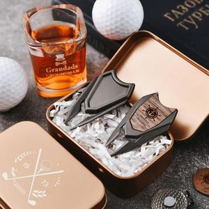 Clip Magnético <span class=keywords><strong>para</strong></span> Gorra de Golf con Logotipo Europeo Americano Grabado con Láser, de Aleación de Zinc, con Marcador de Bola Verde y Horquilla, <span class=keywords><strong>para</strong></span> Etsy, <span class=keywords><strong>Shein</strong></span> y TUMU - Product Image 2