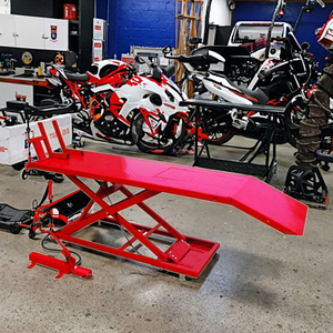 Table élévatrice pneumatique pour moto 1500 lb, palan à air pour moto tout-terrain avec pompe à pied, accessoire pour moto, palan à air pour moto - Product Image 3