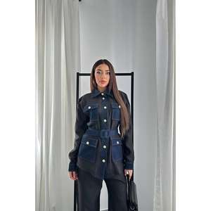 Ensemble de costume Oxford noir pour femme avec poches et veste ceinturée, pantalon à jambes larges - Product Image 4