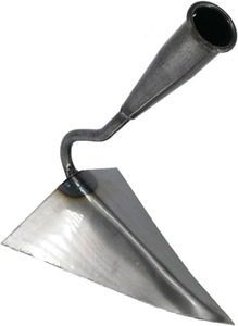 Triángulo Profesional - Herramienta de Acero Endurecido para Jardinería y Paisajismo - Product Image 2