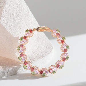 Pulsera de Cadena de Lujo con Circonitas, Chapada en Oro de 18K, Joyería de Latón Premium, Pulsera de Eslabones Delicados de Moda para Mujer, Elegante y de Alto Brillo - Product Image 5