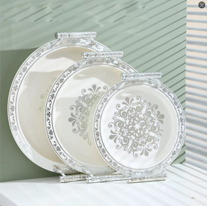 Ensemble de 3 plateaux en plastique de qualité supérieure avec bordures dorées, motif gravé doré, poignées élégantes pour servir des fruits et des aliments - Product Image 6