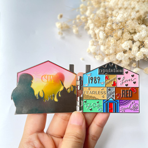 Spille da bavero in metallo smaltato duro e morbido, placcate oro, personalizzate con design <span class=keywords><strong>anime</strong></span> e animali, stile artistico da collezione, stampa tipografica - Product Image 4