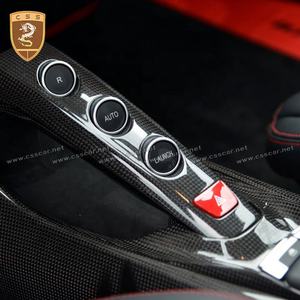 Console centrale 39mm en Fiber de carbone, pour Ferrari GTB / Spider 488 - Product Image 1