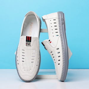 รองเท้าลำลองหนังผู้ชายสีดำแบบเจาะรู ระบายอากาศได้ดี พื้นนุ่ม ใส่สบายสำหรับฤดูร้อน - Product Image 2