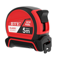 Ruban à mesurer BTE en acier à haute teneur en carbone, 7,5 m x 25 mm, lame en acier inoxydable, système métrique, bouton-poussoir pour mesurer la distance