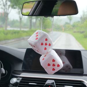 ตุ๊กตาห้อยกระจกรถยนต์รูปทรงลูกเต๋า ผ้ากำมะหยี่นุ่มพิเศษ ลายปักหัวใจ ของตกแต่งวันเกิด - Product Image 5