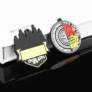 Vente en gros de porte-clés PVC 2D, impression personnalisée de paysages mignons, fourniture directe en usine - Product Image 6