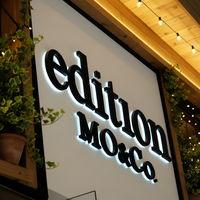 Huruf LED Stainless Steel Luar Ruangan, Signage 3D Bercahaya, Logo Merek LED Kustom untuk Bisnis