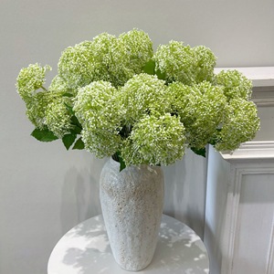 Bulbes artificiels d'amarilles, de tulipes et d'hortensias blancs, baies d'avoine, design en dentelle, décoration douce pour mariage, photographie en extérieur, décoration intérieure - Product Image 3
