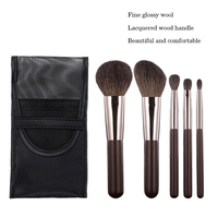 Portable Mini 5 pièces ensemble de pinceaux de maquillage manche en bois synthétique cheveux doux pour Blush poudre libre ombre à paupières outil de beauté pour le visage