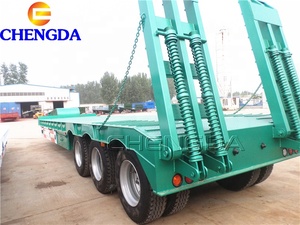 Remorque surbaissée à 3 essieux avec suspension mécanique, capacité de charge de 60 tonnes, pour le transport de marchandises - Product Image 1
