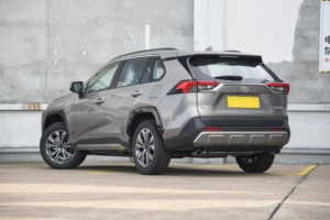 Toyota <span class=keywords><strong>RAV4</strong></span> <span class=keywords><strong>2024</strong></span> d'Occasion de Haute Qualité, SUV Compact 5 Portes 5 Places, Version Essence/Hybride en Option - Product Image 5