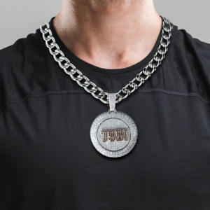 Großhandel Luxus MVP Anhänger Award Anpassbare 15mm Edelstahl Halskette Ketten Drehbares Design Diamant stein für Kinder - Product Image 2