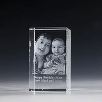 Cube de cristal personnalisé gravé au laser en 3D avec style vintage pour la décoration de la maison et les familles et les animaux de compagnie