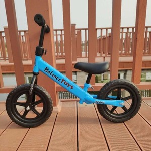 Balance Toys Bicicleta de equilibrio para niños de 12 pulgadas, sin pedal, con marco de aleación de aluminio, para niños de 4 a 6 años, color blanco - Product Image 2