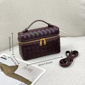 Sac à main tissé pour femme avec poignée supérieure et bandoulière amovible, multicolore - Product Image 3