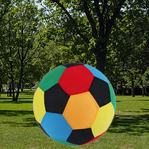 Ballon de football gonflable en PVC de 40cm avec impression de logo personnalisé, <span class=keywords><strong>jouet</strong></span> recouvert de tissu pour jouer en plein air, <span class=keywords><strong>jouet</strong></span> de plage populaire - Product Image 4