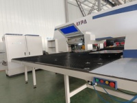 Prensa Punzonadora CNC Hidráulica Servo de 4 Estaciones de Indexación Automática