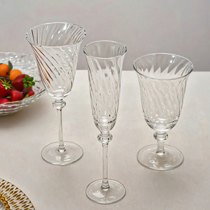 Verres à vin vintage en vrac, gobelets à texture spirale, verres à vin rouge, verres à vin et à champagne, verrerie à pied pour les fêtes - Product Image 3
