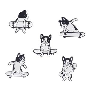 Épingles à revers personnalisées en émail de dessin animé, plaquées 3D, imprimées en relief, drôles, pour animaux de compagnie, chiens, skateboard, <span class=keywords><strong>Shar</strong></span> <span class=keywords><strong>Pei</strong></span>, badge en métal, acier inoxydable - Product Image 1