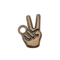 Breloque main signe de la paix à deux doigts 14x10mm en alliage de zinc bronze antique pour accessoires de sac de festival de musique