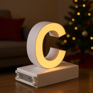 Letra Decorativa LED C 3000K Blanco Cálido, Base Magnética, Funciona con Batería, Iluminación Navideña, Letra Mayúscula Luminosa - Product Image 2