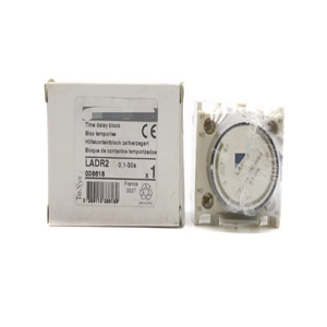 LADR2 690V 10A 0 1-30S Nuevo controlador de programación PLC de automatización Industrial de almacén listo Original - Product Image 1