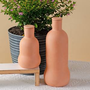 Pot de plante en argile à <span class=keywords><strong>arrosage</strong></span> automatique en <span class=keywords><strong>terre</strong></span> <span class=keywords><strong>cuite</strong></span> avec système d'irrigation à pointes d'<span class=keywords><strong>arrosage</strong></span> pour plantes de jardin - Product Image 1