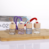 Diffuseur de parfum pour voiture en verre suspendu, flacon vide pour huiles essentielles, couleur personnalisée pour la décoration aromatique du véhicule