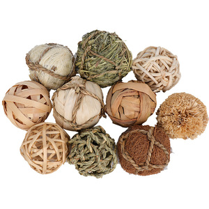 Juguete Acuático para Mascotas, Bola de Hierba Acuática, Juguete Masticable Resistente para Roer para Cobayas y Conejos - Product Image 1