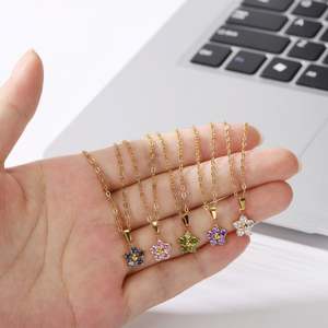 Collar de acero inoxidable con circonitas en forma de flor de ciruelo, estilo deportivo, cadena de eslabones galvanizada, colgante de flor, collar transfronterizo - Product Image 4