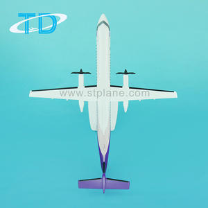 Modèle d'avion en plastique Flybe Dash8-400 Q400 1/100 33cm, motif personnalisable, certifié SGS - Product Image 3