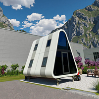 Cabine en forme de capsule spatiale à deux niveaux, structure en A, pod modulaire pour éco-resort, glamping et hébergement dans les zones panoramiques