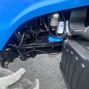<span class=keywords><strong>Tractor</strong></span> LS 1504 de Segunda Mano de Alta Calidad, Tracción en las Cuatro Ruedas, 150 Caballos de Fuerza, Motor Diésel de 4 Cilindros, Cabina con Aire Acondicionado - Product Image 4