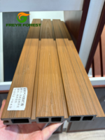 Clôture moderne en WPC, grain de bois embossé, composite bois-plastique, panneaux muraux extérieurs, utilisation pour maison, villa, jardin, imperméable, 5