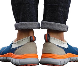 Chaussures <span class=keywords><strong>de</strong></span> protection colorées ultra-légères pour hommes, chaussures <span class=keywords><strong>de</strong></span> <span class=keywords><strong>sécurité</strong></span> anti-collision respirantes et confortables pour l'été, meilleures ventes <span class=keywords><strong>2022</strong></span> - Product Image 3