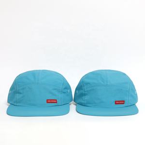 Cappelli e Berretti Personalizzati OEM/ODM con Logo Ricamato, 100% Nylon, Impermeabili, a 5 Pannelli, con Visiera Piatta, per Corsa, Sport, Pesca e Campeggio - Product Image 1