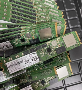 PM983 Enterprise SSD M.2 (22110), NVMe, PCIe 3,0 (x4), 3000 MB/s R, 1100 MB/s W. SSD de 960GB - Product Image 3