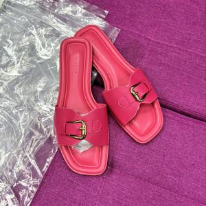 Sandalias de Playa de Verano 2026, Estilo Nuevo, Cómodas, de Tacón Medio, Elegantes, Transpirables, Antideslizantes y Ligeras - Product Image 5